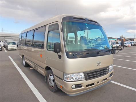 Toyota Coaster Saloon — 4C — view 3
